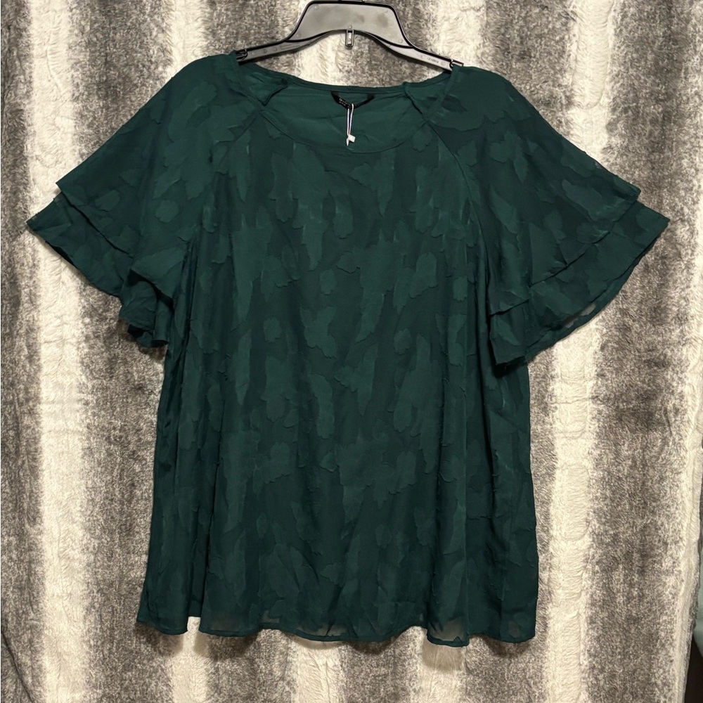 BloomChic Dark Green Ruffle Sleeve Blouse size 14-16 1X